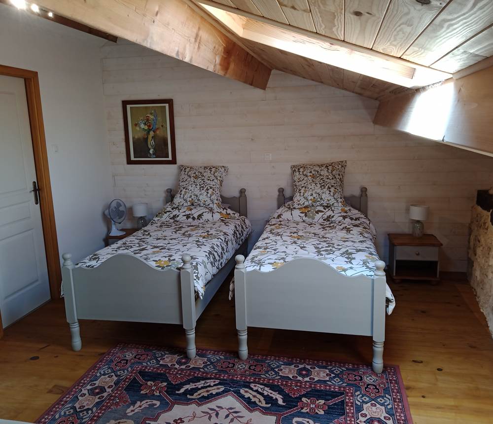 The Barn Gite - Bedroom 2 - 2 x Single Bed Option