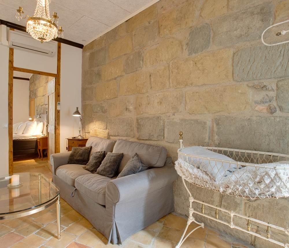Noilly Prat 2 room 1