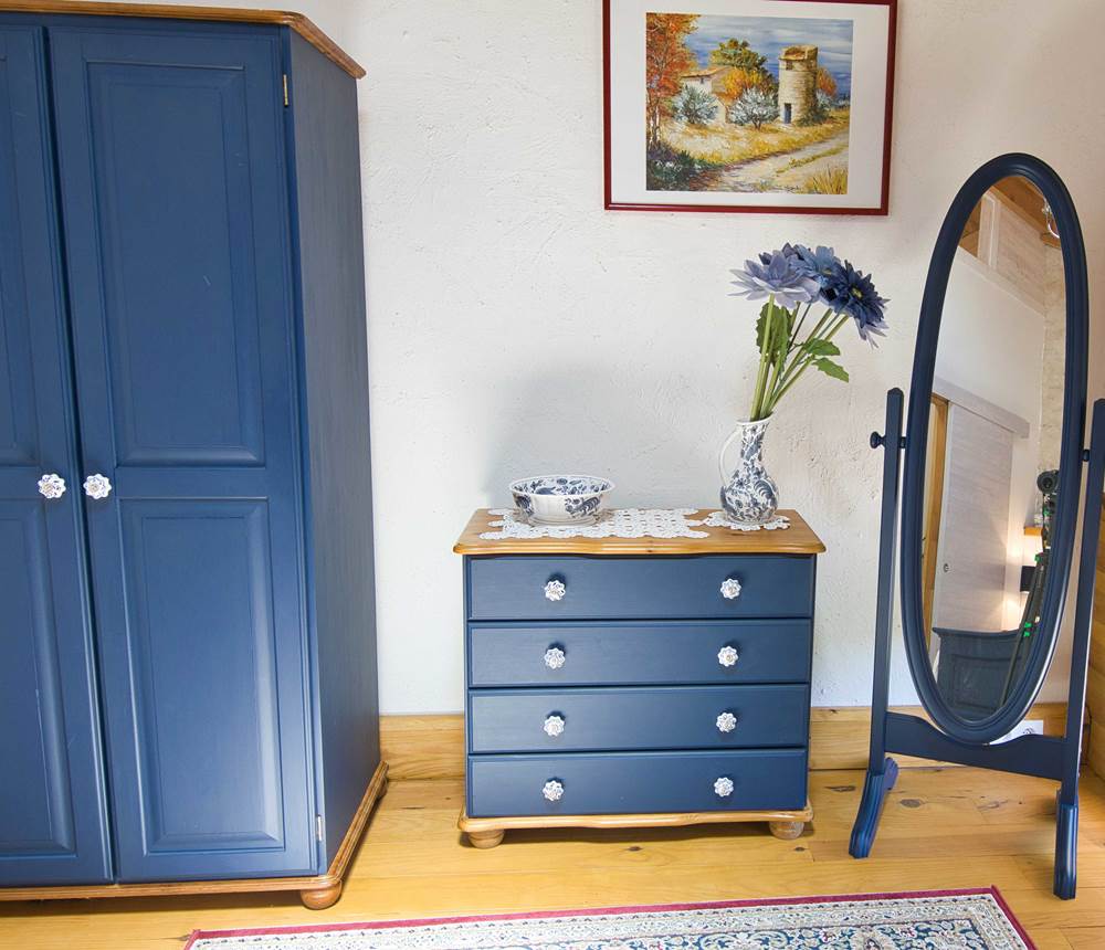 The Barn Gite - Bedroom 1
