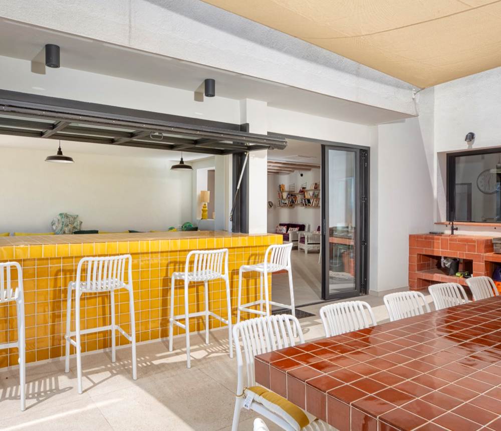 17 Oliveres Patio Cuisine repas exterieur