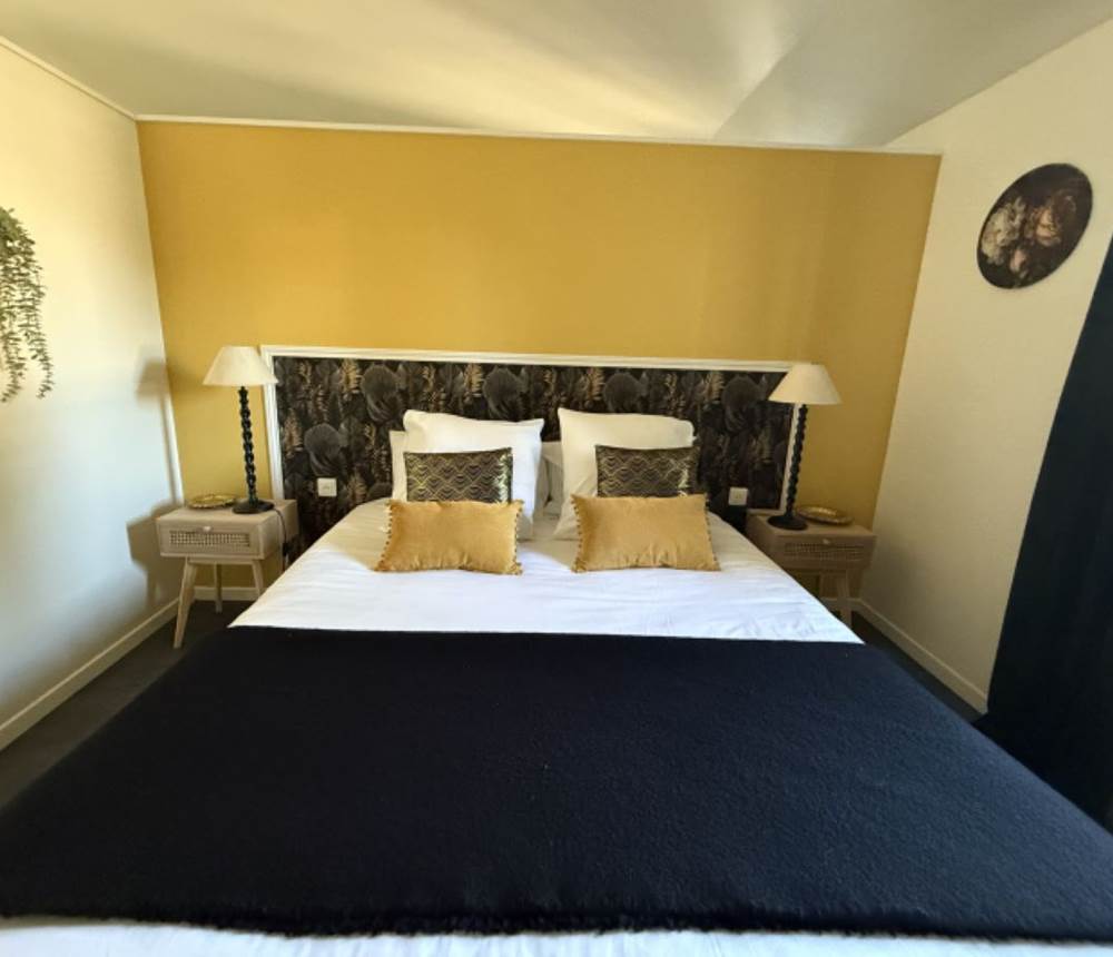 location-brive-appart-chambre-demeure-de-flore-001-2
