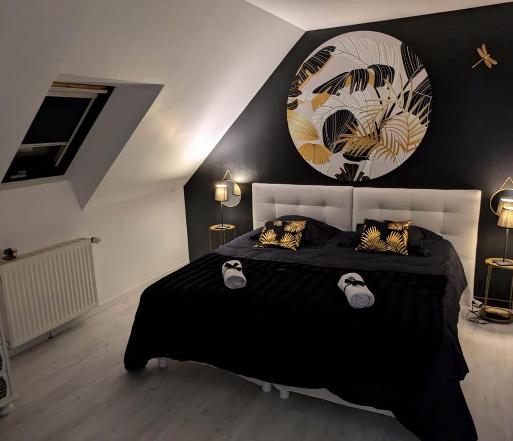 Chambre nuit dorée gîte de groupe 14 personnes