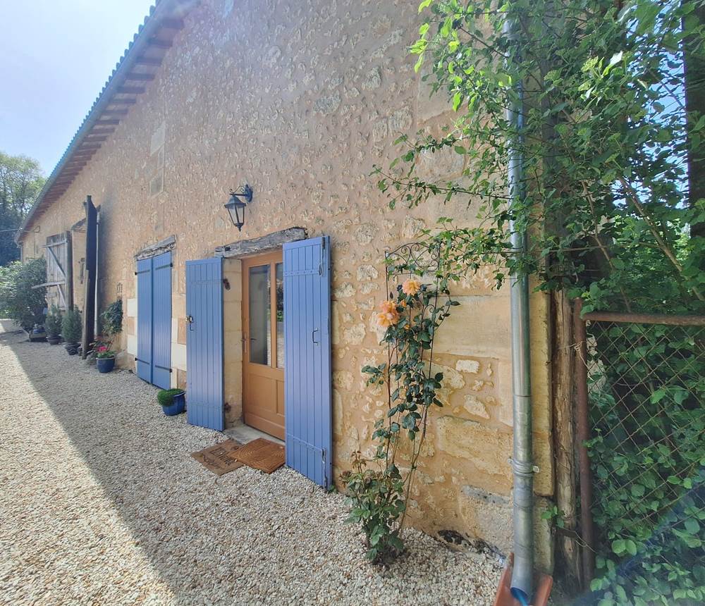 The Lodge Gite - Front Entrance