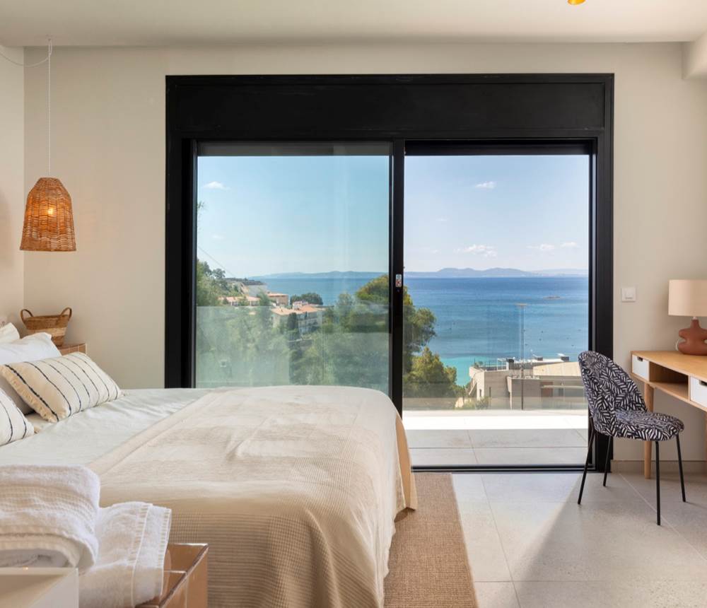 8 Oliveres Loft Suite parentale vue mer 1