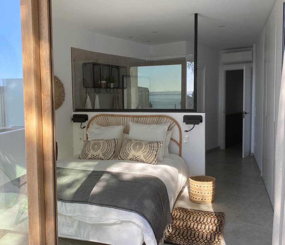 Étage : Chambre 4, lit de 160cm face à la mer…