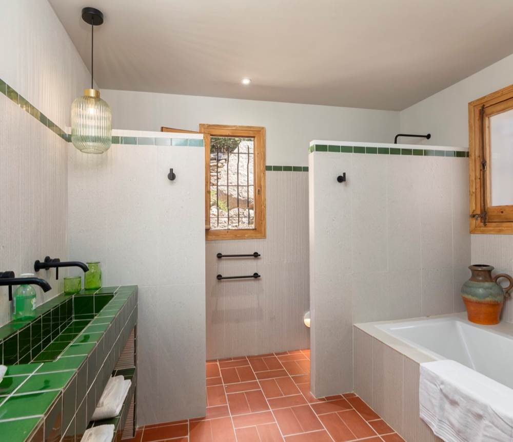 24 Oliveres Patio Suite parentale 1 Salle d'eau