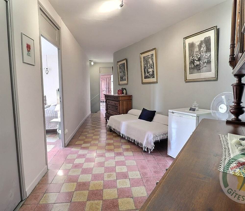 couloir acces chambres
