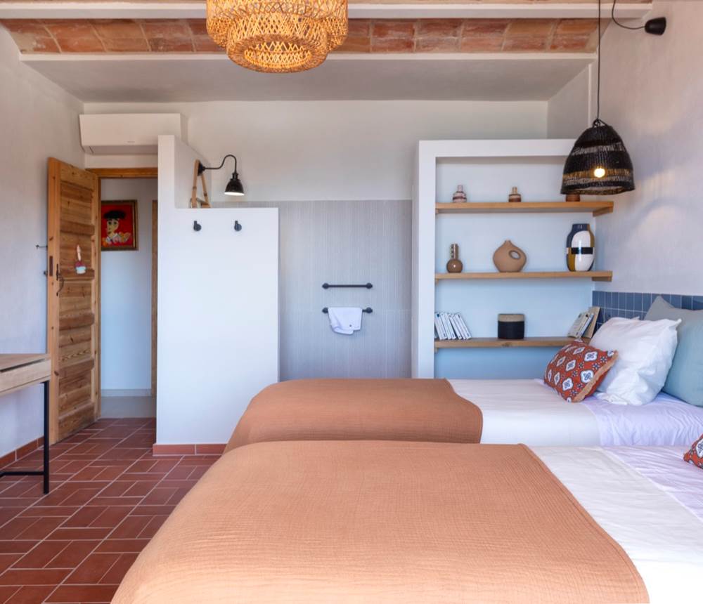 20 Oliveres Patio Chambre 3 double avec Salle d'eau