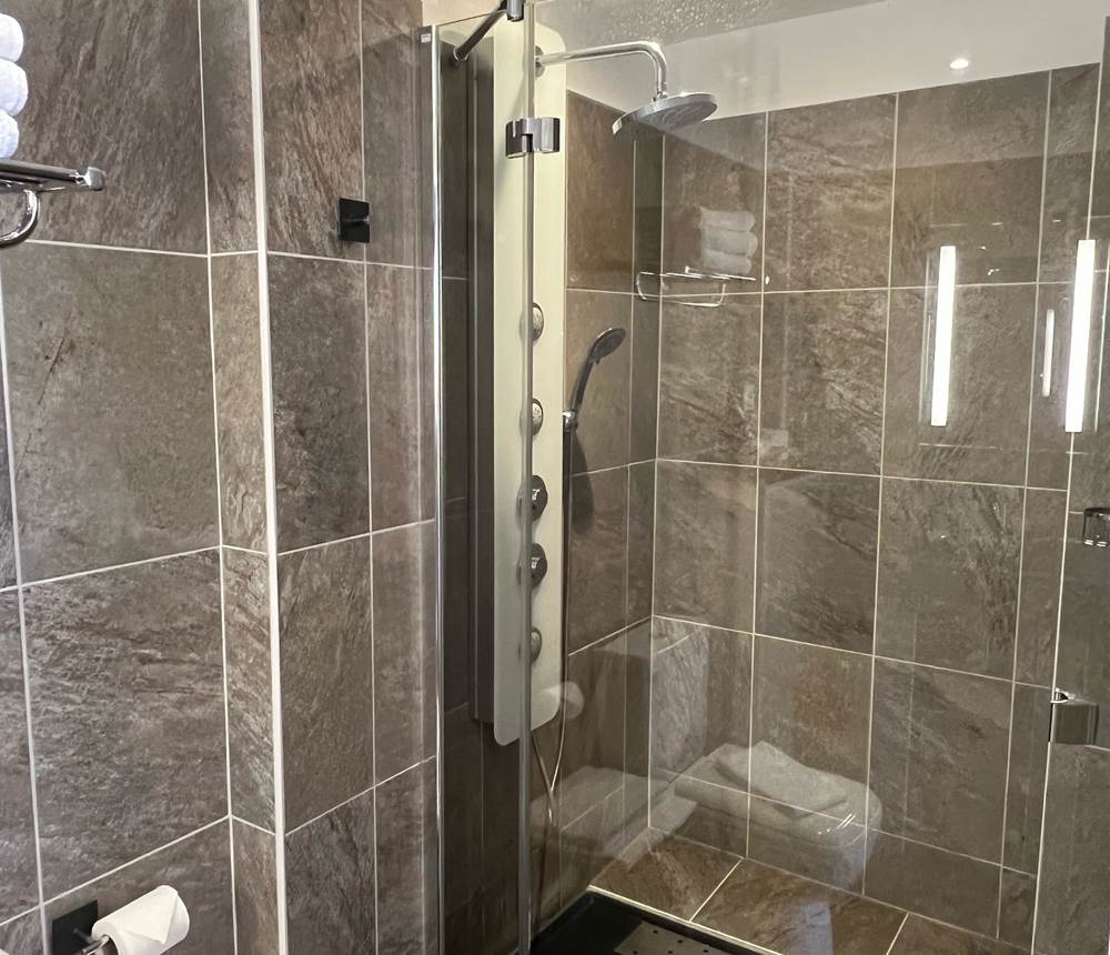 Salle de Bains chambre 6-1