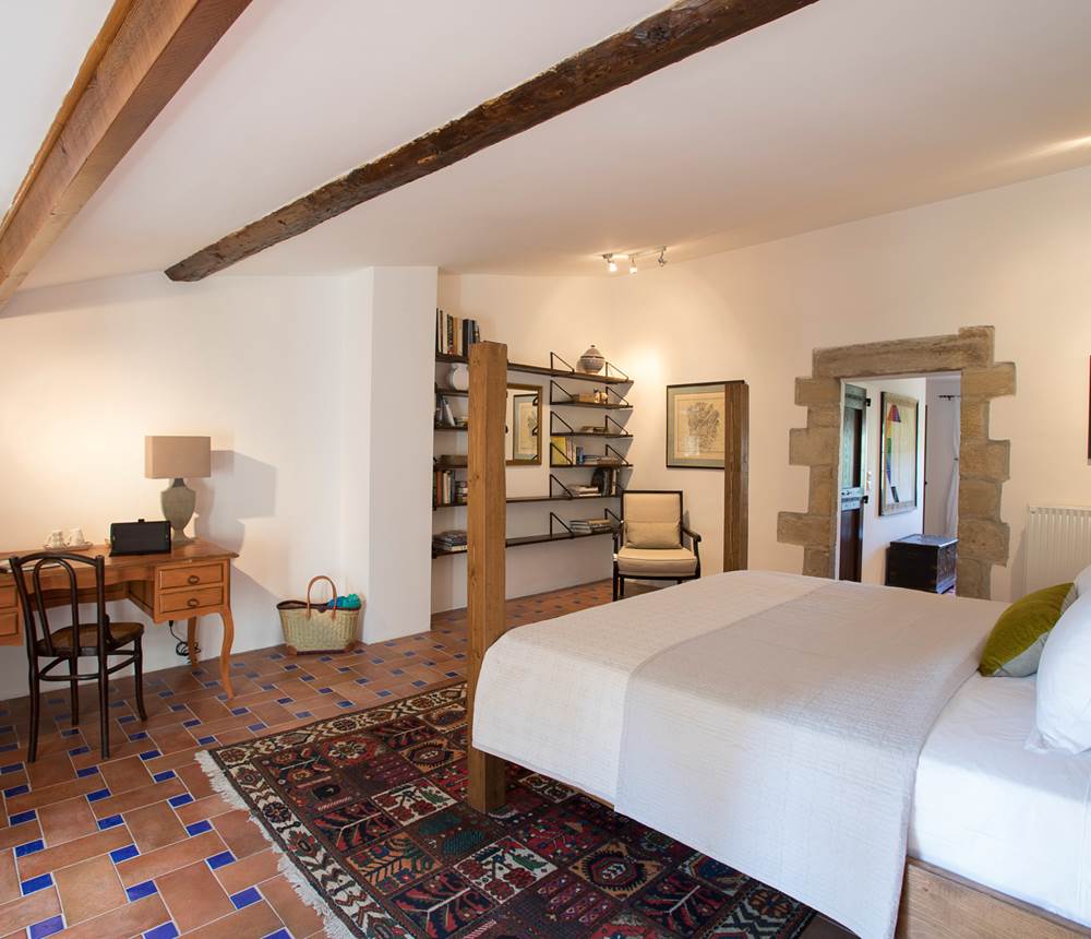 Salagou bedroom