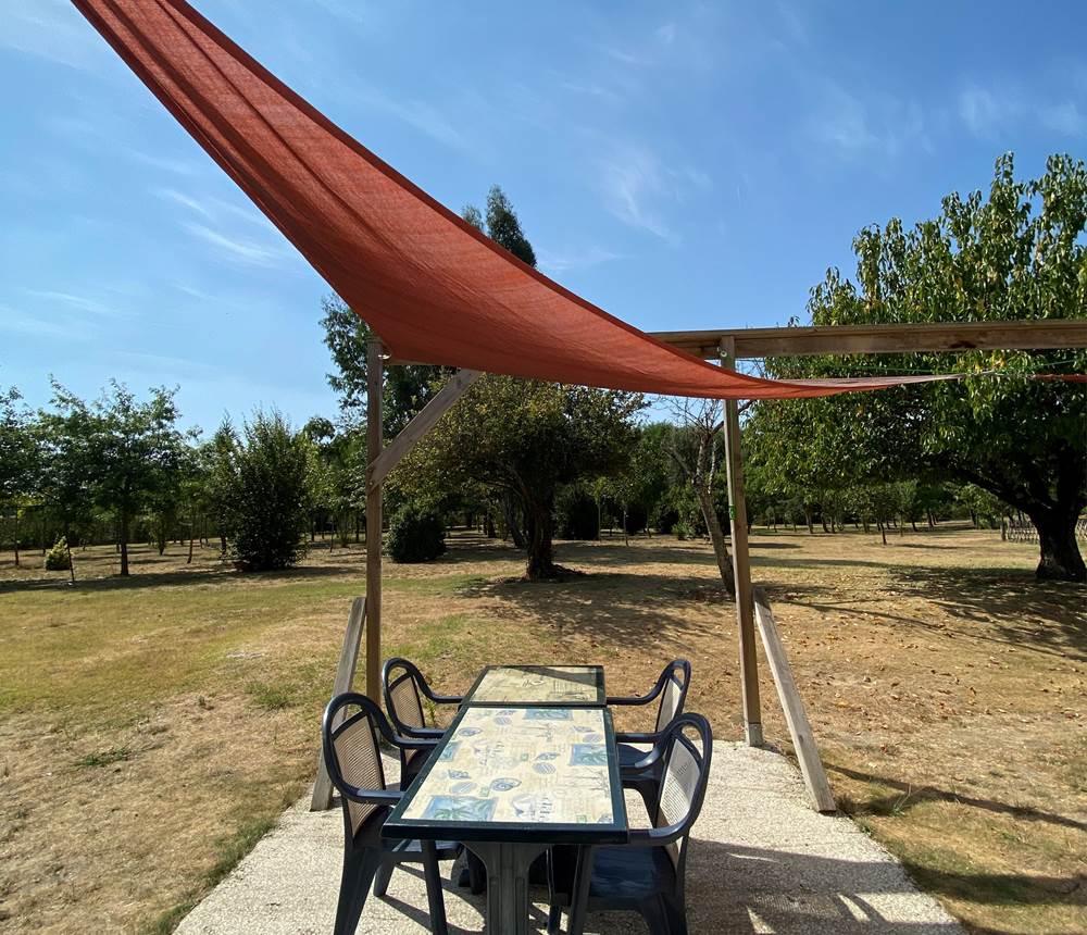 Terrasse du gîte l'Arboretum