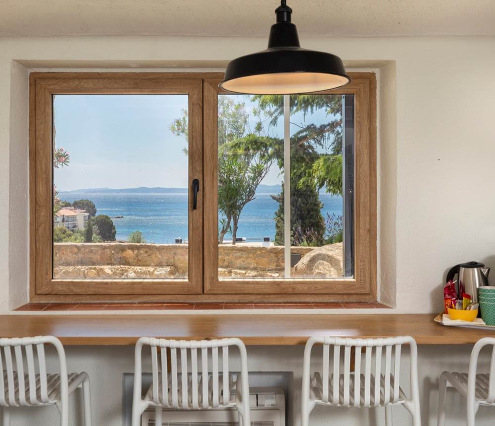 29 Oliveres Citerne Petit de´jeuner vue mer