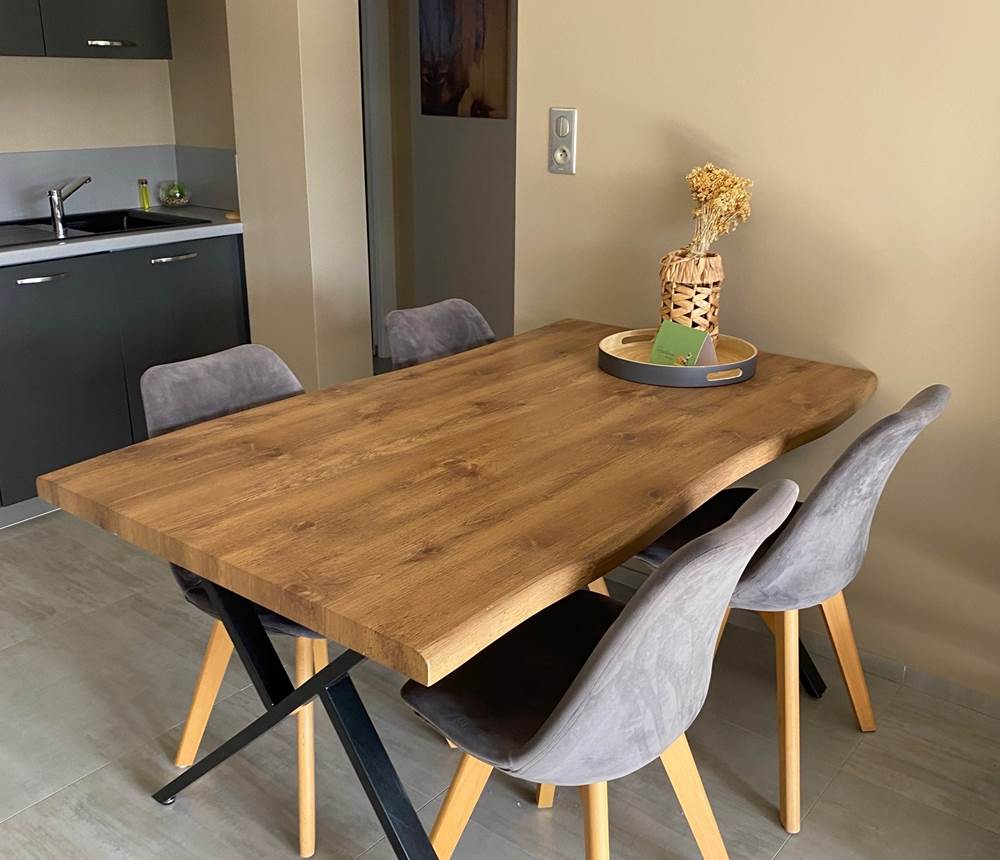 TABLE A MANGER