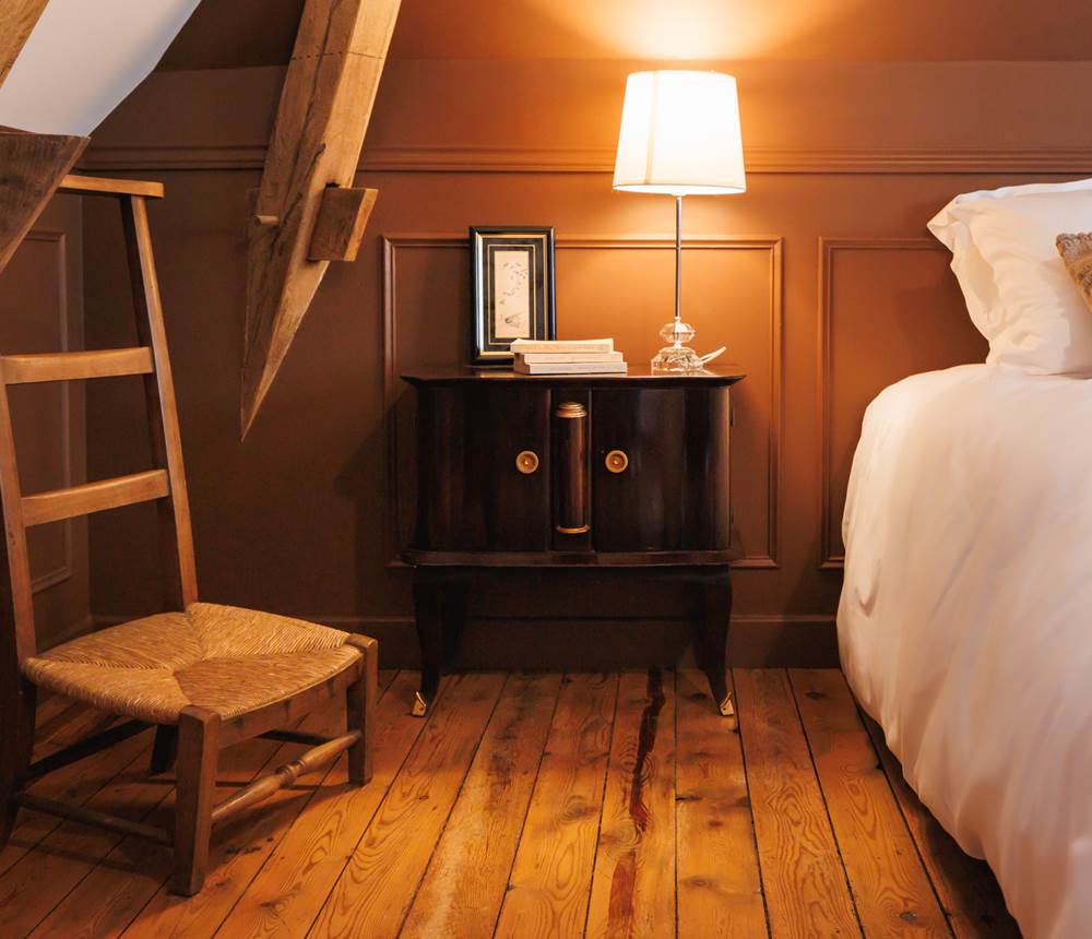 Chambre chocolat tête de lit gite de charme le Quatre feuilles proche Puy du Fou
