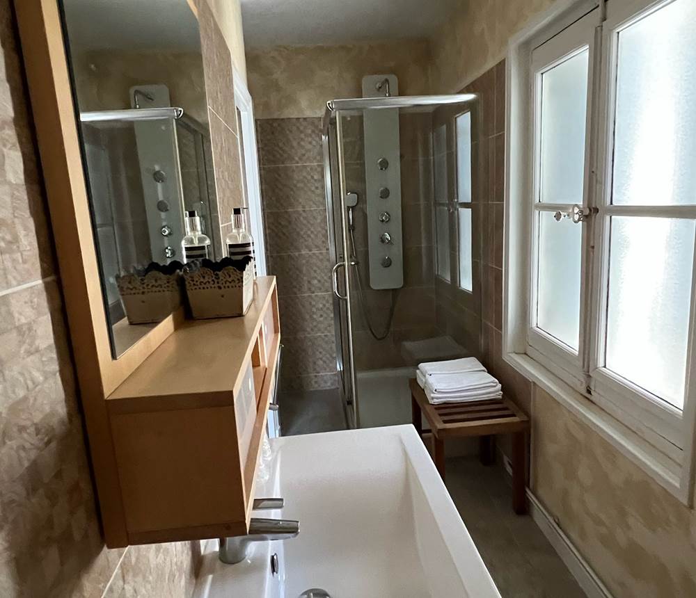 Salle de Bain Chambre 20