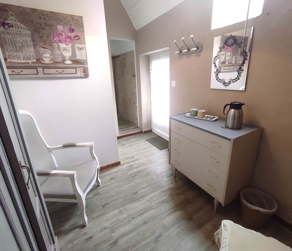 Les Charmes de Sarlat - Chambre d'hôtes Sarlat - Chambre Cèdre - Salon