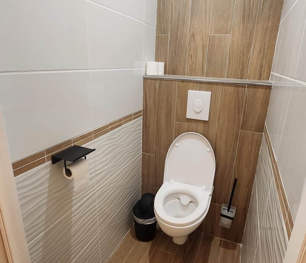 Toilette indépendante a l'étage