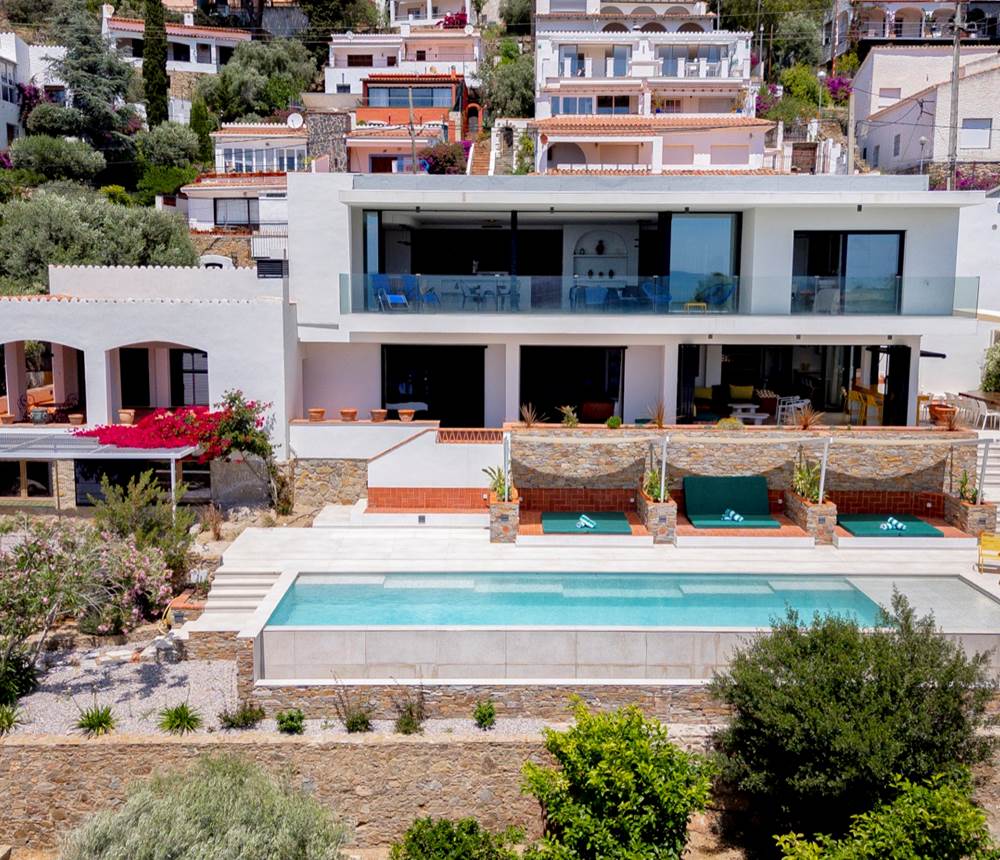 4 Oliveres Facade Sud