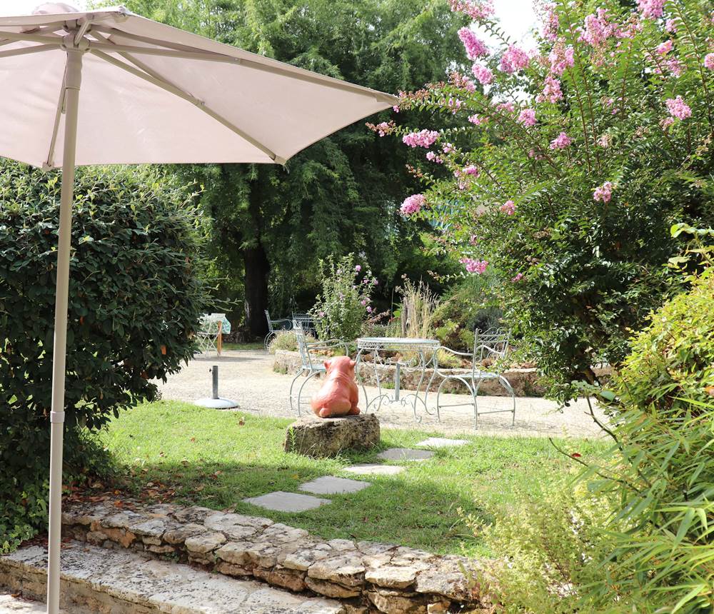 Les Charmes de Sarlat - Chambre d'hôtes Sarlat - Chambre Cèdre - Vue terrasse