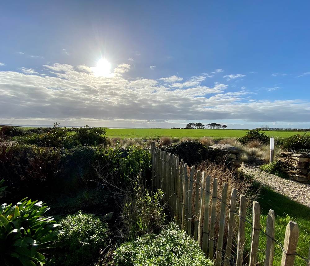 Vue dégagée depuis les gîtes La Grange et Le Jardin de l'Ecurie