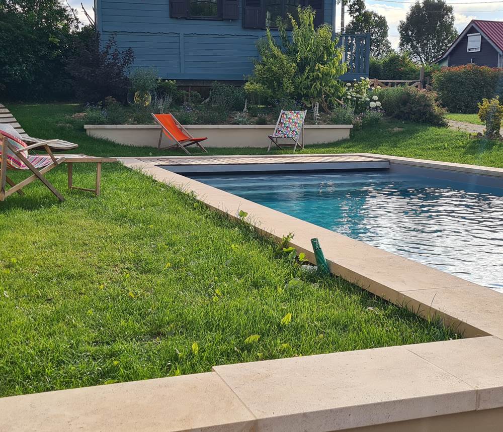 Piscine et jardin