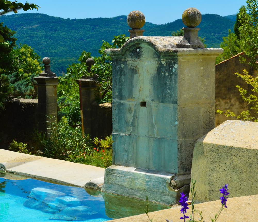 Vue du bassin de la Bastide du Claus