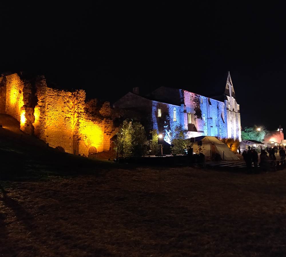 Abbaye Maillezais illuminée