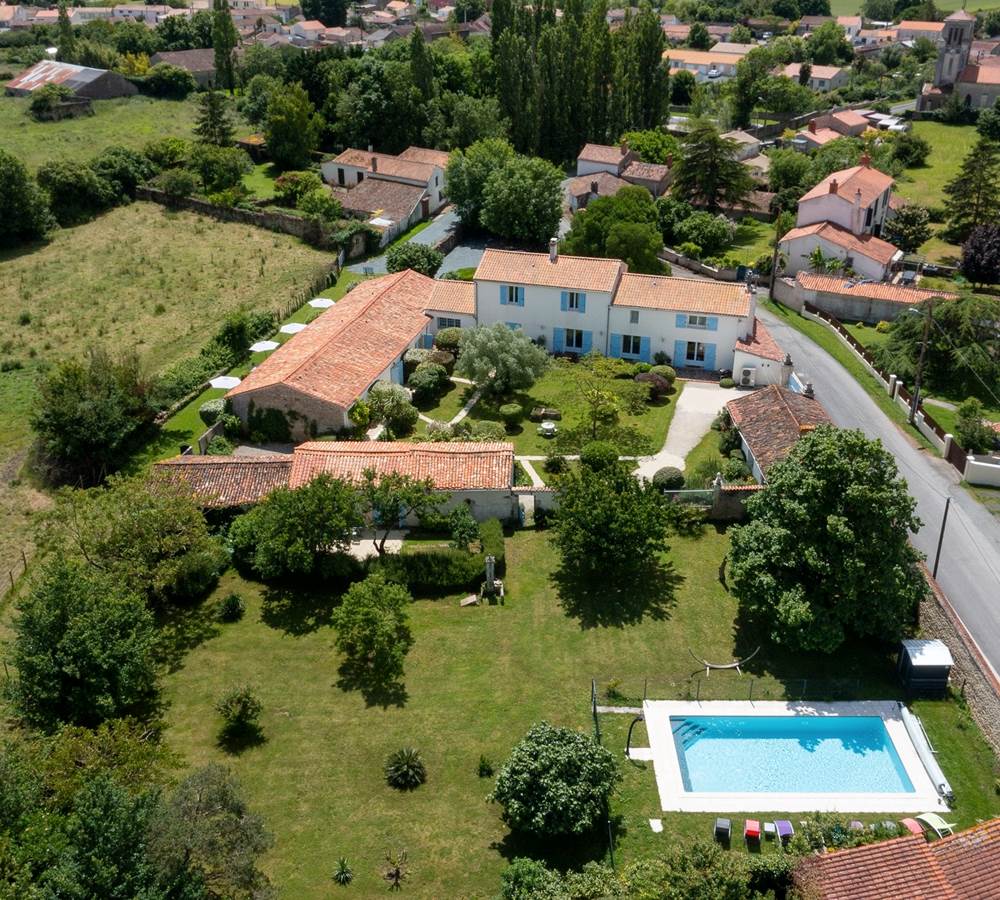 L'Enclos bleu vu du ciel
