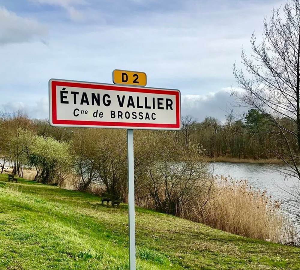 Etang Vallier - entrée village