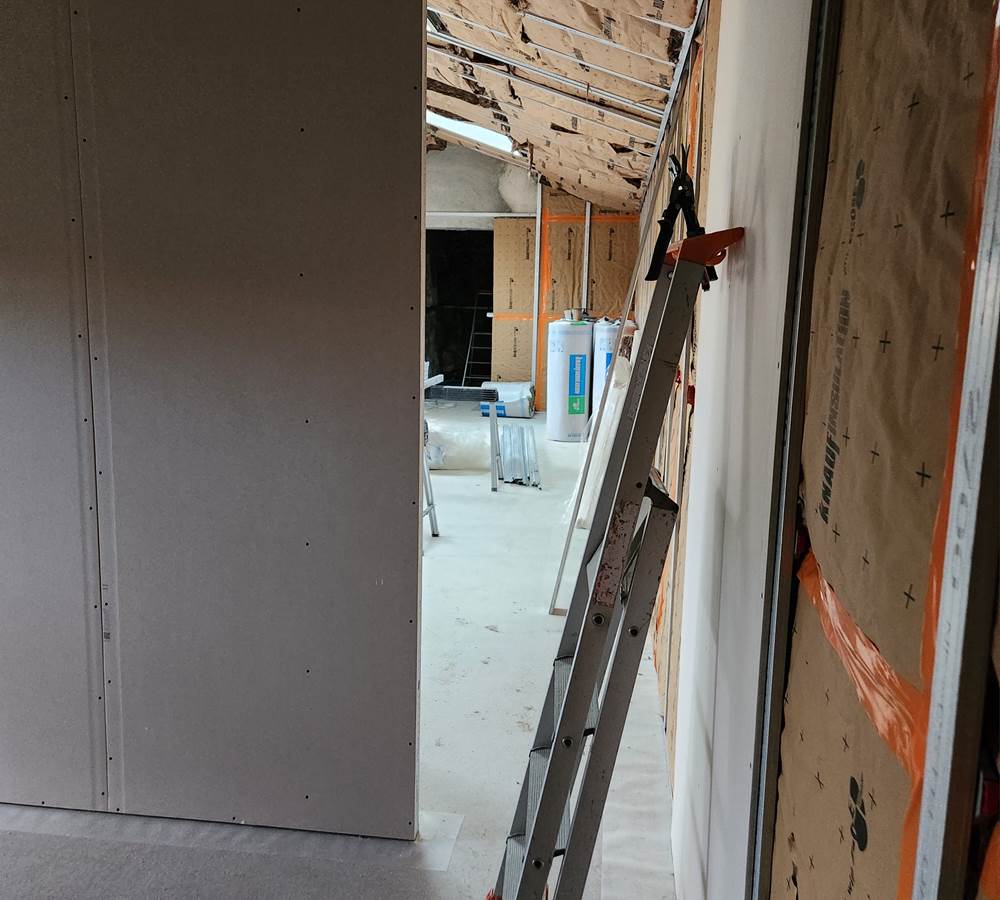 Travaux salle de réception, raillage et pose de placo