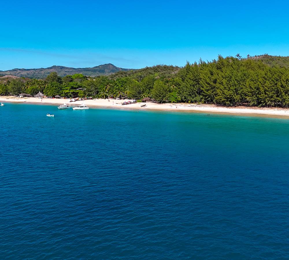 Plage déserte Nosy Be