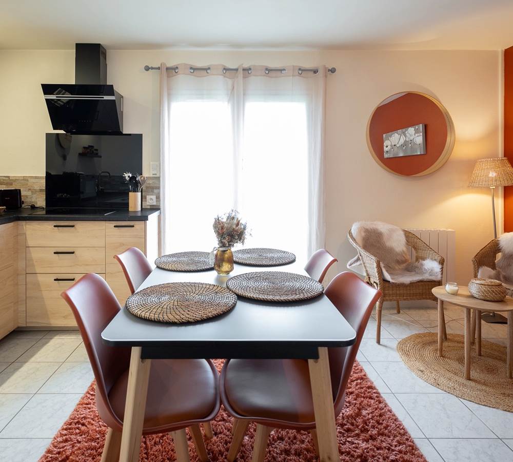 Espace cuisine et salon