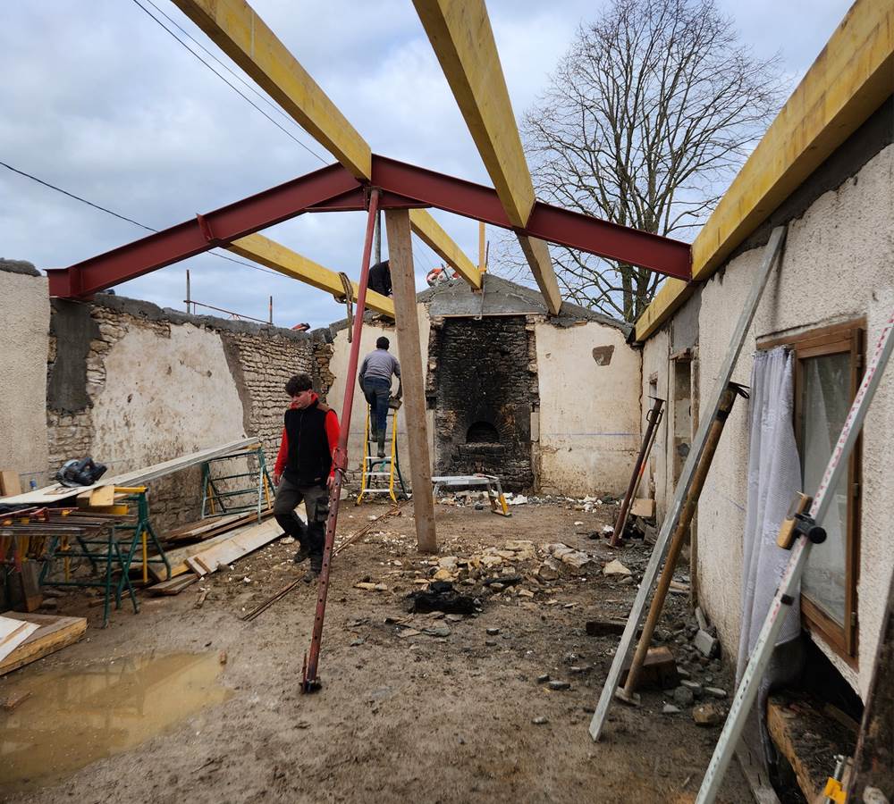 CONSTRUCTION DE LA CHARPENTE