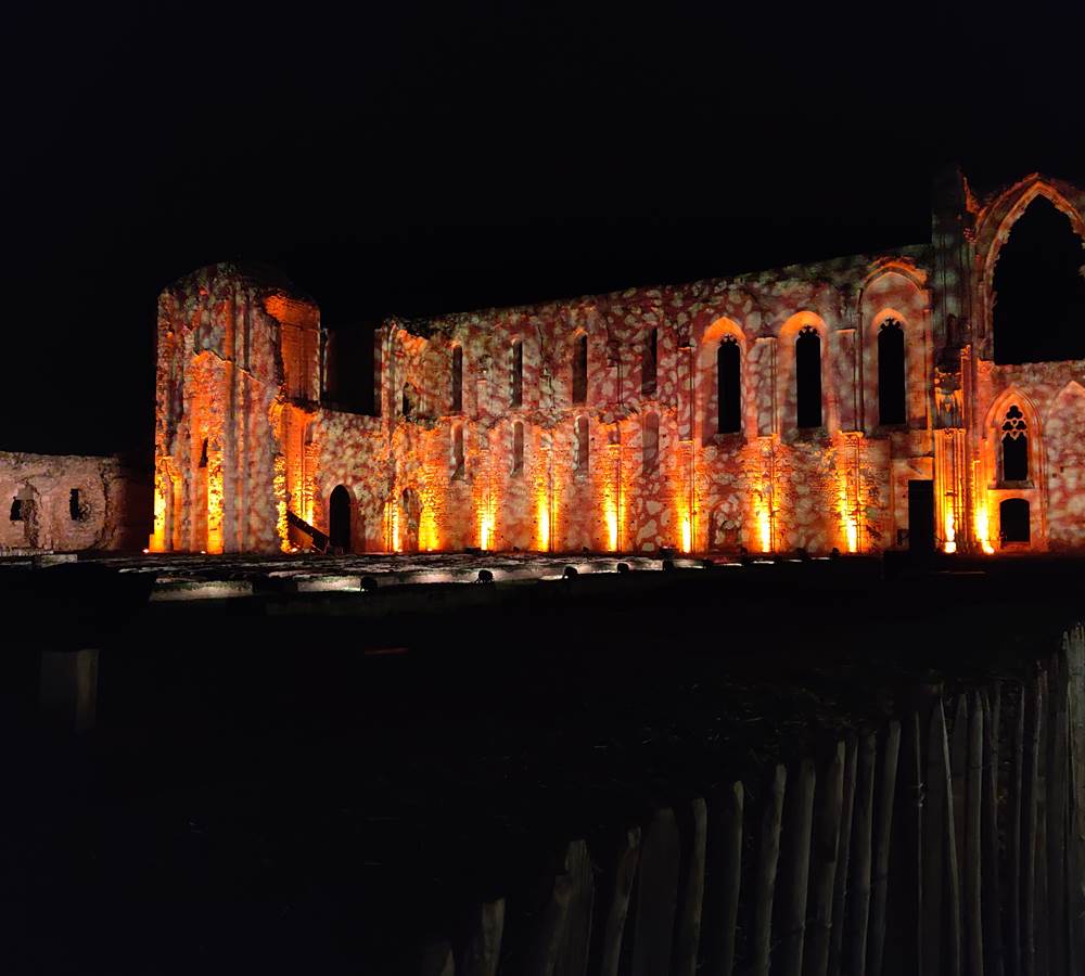Abbaye Maillezais illuminée