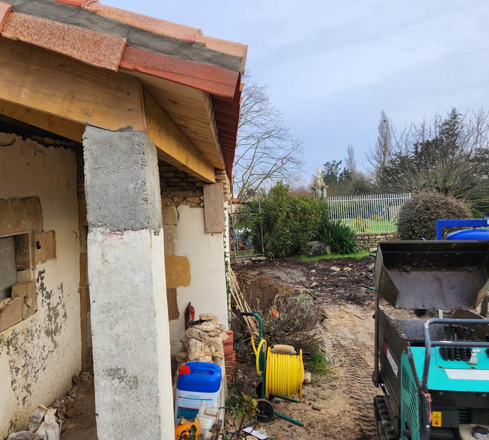 Travaux salle de réception Passage gaines et canalisation avant coulage de dalle