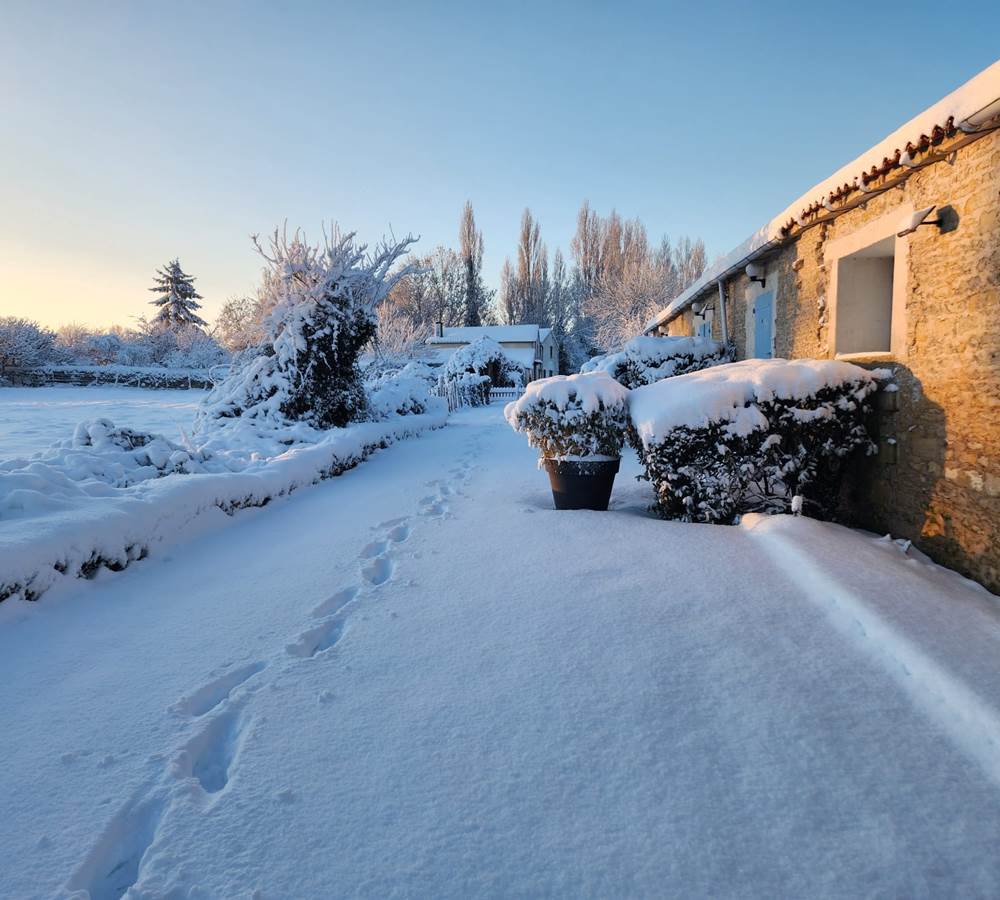 L'Enclos bleu sous la neige