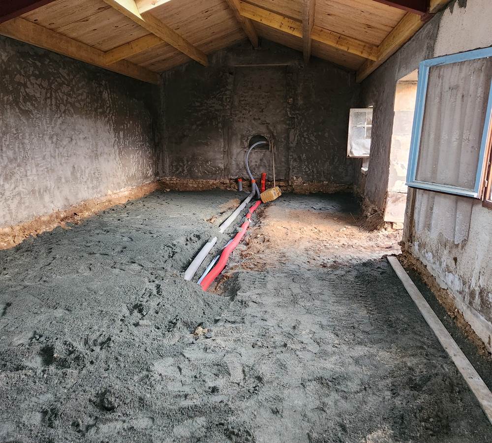 Travaux salle de réception Passage gaines et canalisation avant coulage de dalle