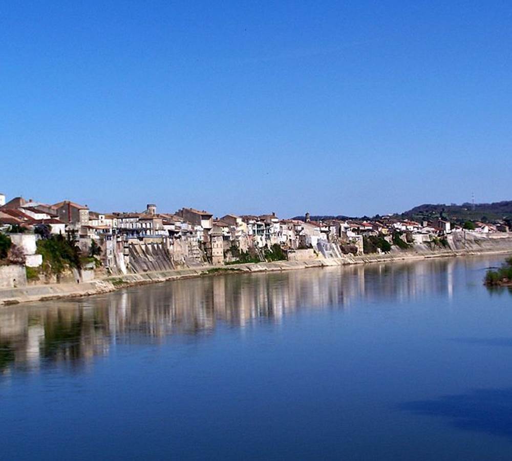 Garonne vue des quais de Tonneins