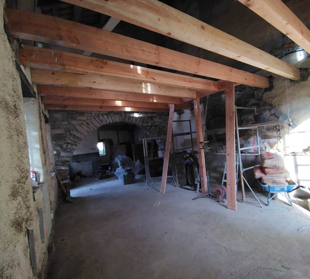 Placement des poutres pour construire l'étage