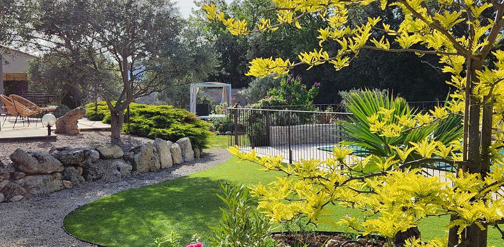 24 terrasse et jardin gite 3 2
