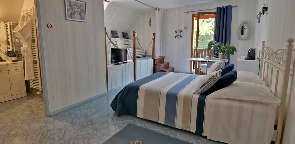Chambre double de Luxe Le Pas de l' Âne Saint Ondras
