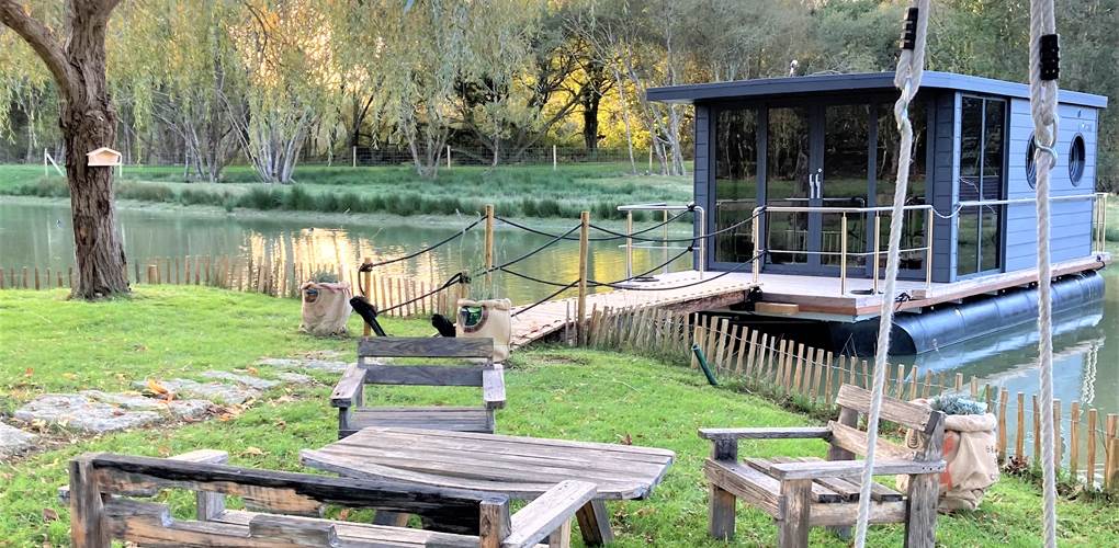 House boat Ecolodge Carles Ashton
