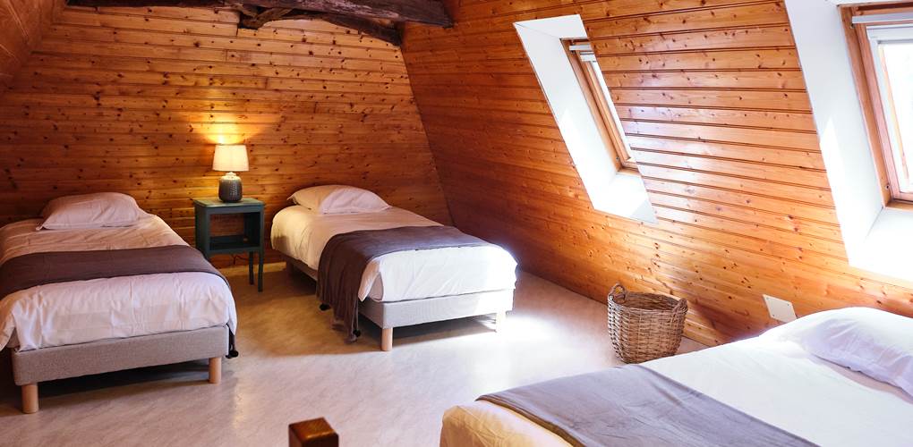 Dortoir 3 lits étage Gîte Petite Evasion (3+2=5 couchages supplémentaires)