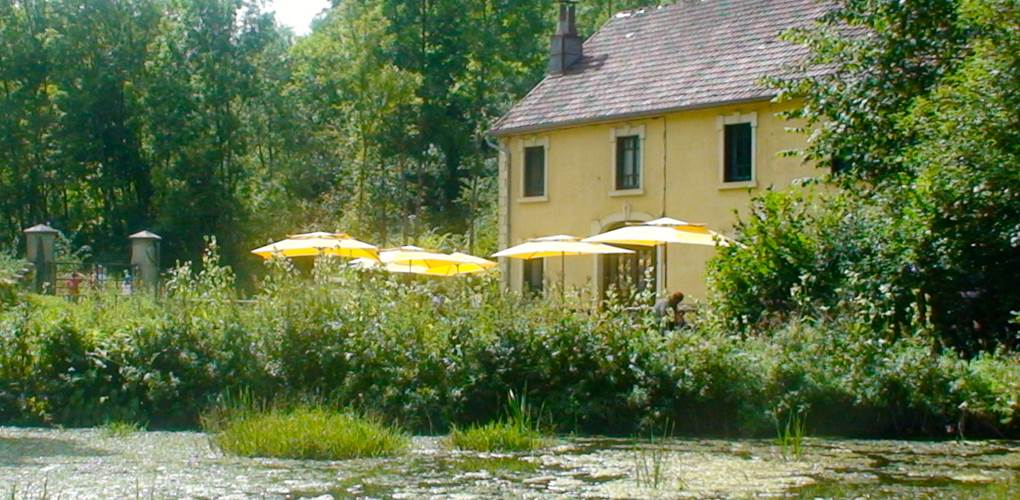 Maison depuis étang
