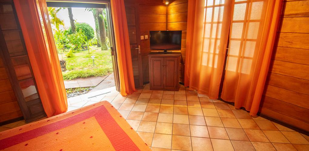 VUE JARDIN DU BUNGALOW