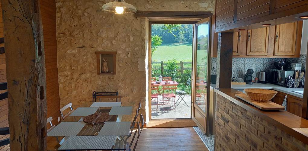Gîte ADOREI- Salle à manger