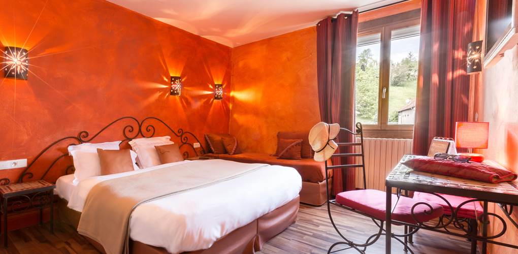 Chambre Triple Hôtel Le Relais de Vellinus Hôtel Beaulieu sur Dordogne Hôtel Vallée de la Dordogne