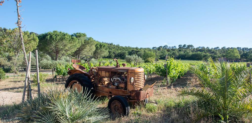 VIEUX TRACTEUR
