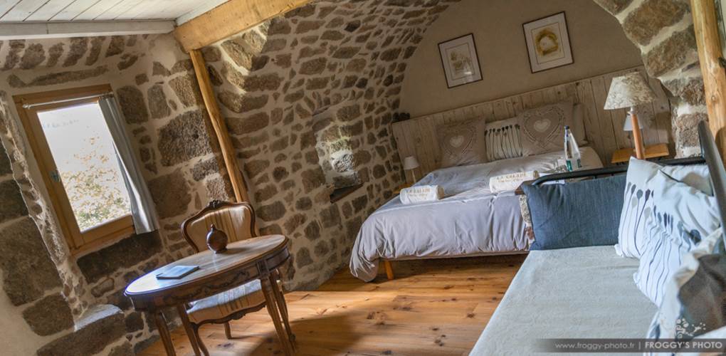 chambre ocre