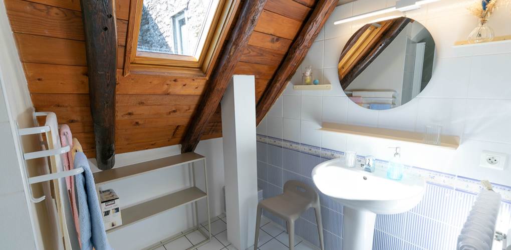 salle d'eau bleue